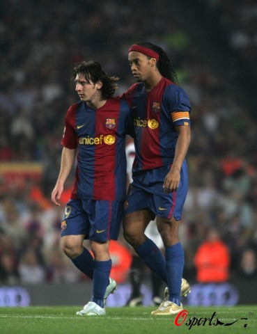 篮球火箭球员社媒晒出训练照（火箭队球员社交平台晒训练照）