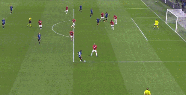 篮球火箭主力后卫被评为月最佳球员（火箭队首发后卫当选本月最佳球员）