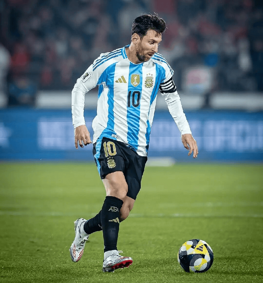 拜仁对阵圣保利全场3次射门中柱：卡尔2次、凯恩1次（拜仁战圣保利全场三度中柱：卡尔两次、凯恩一次）