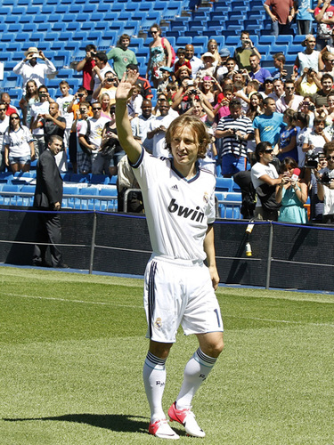 集锦：拉齐奥2-0卡利亚里（拉齐奥2比0力克卡利亚里：比赛集锦）