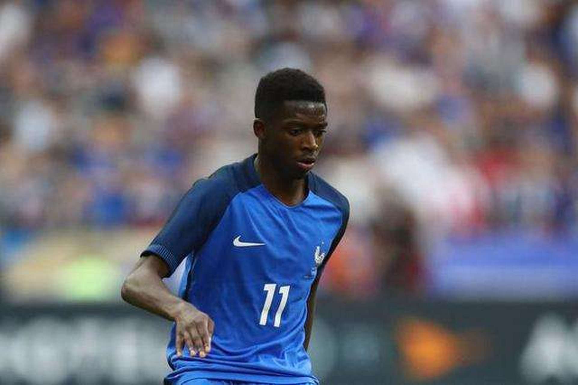 海兰江滑雪场新雪季暨州总工会职工滑雪技能培训启动（海兰江滑雪场新雪季启幕 州总工会职工滑雪技能培训同步启动）