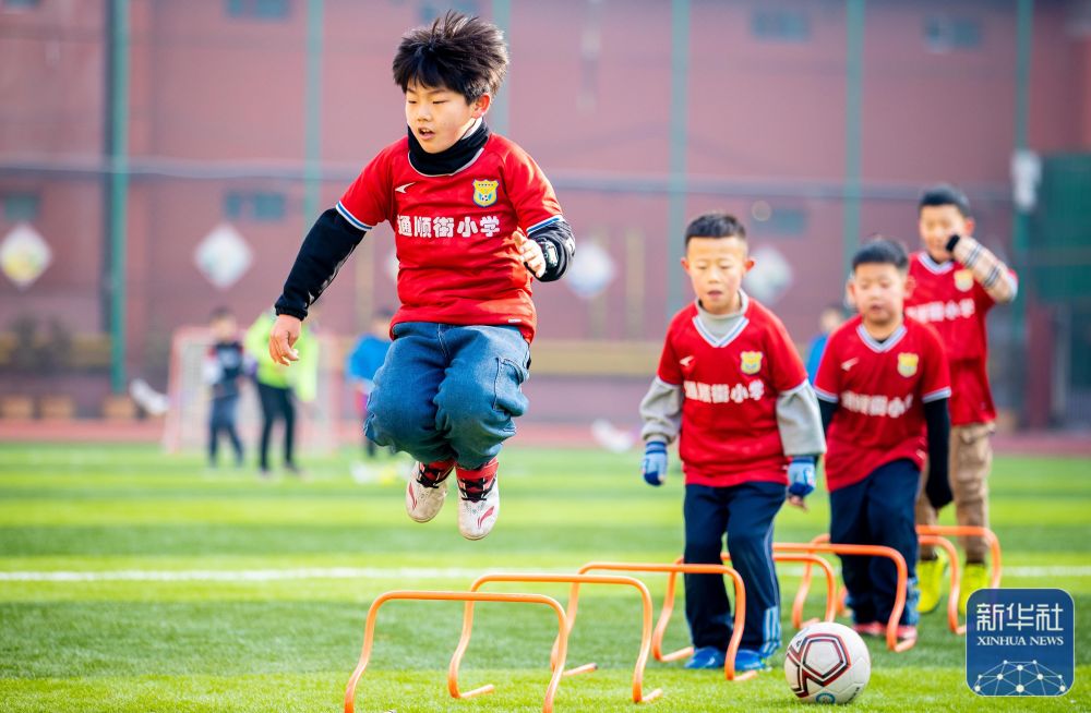 场上场下三人染红 皇马主场负于塞尔塔
